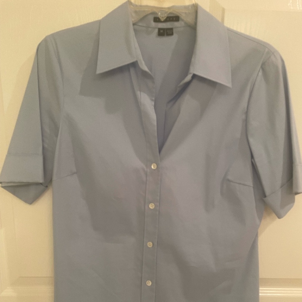 Theory light blue tailored short sleeve shirt with cuff at sleeves , medium